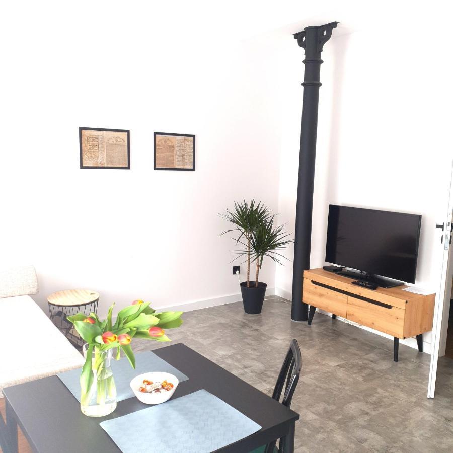 Apartament Z Historia Jelenia Góra Kültér fotó